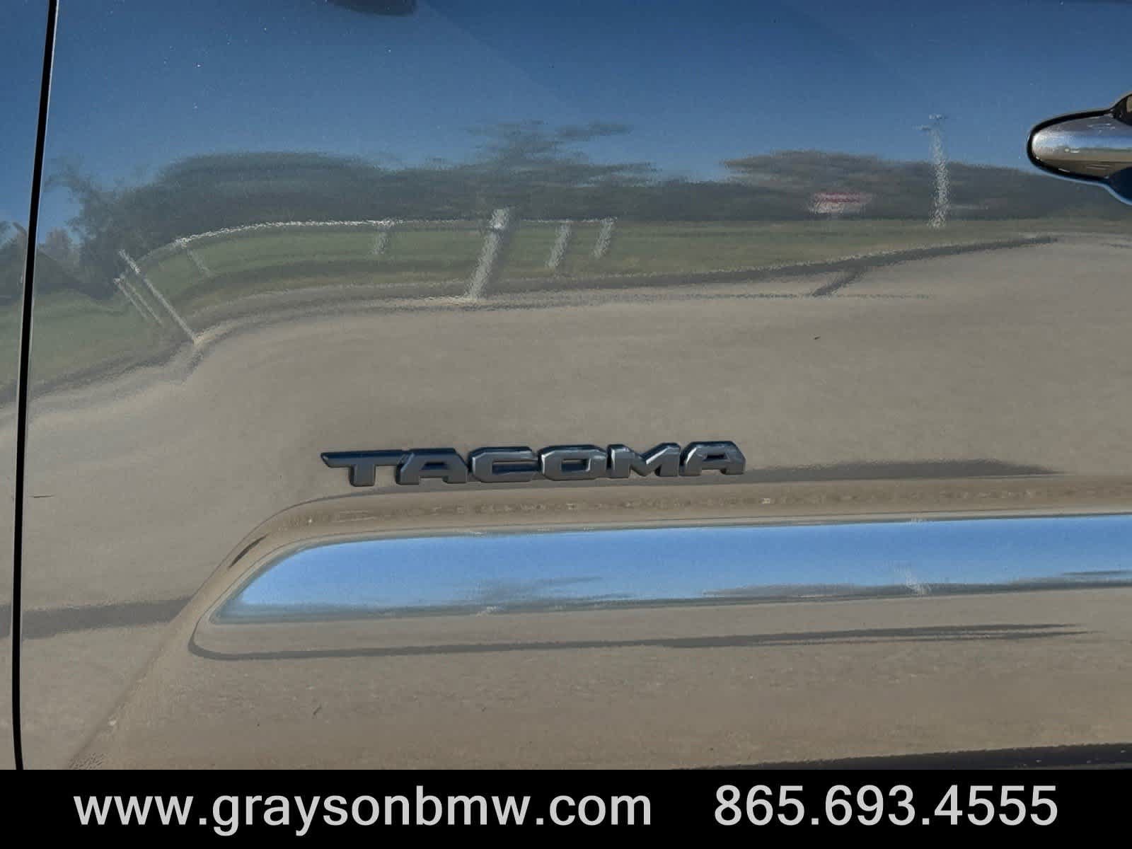 Used 2023 Toyota Tacoma TRD Pro AWD/4WD image 10
