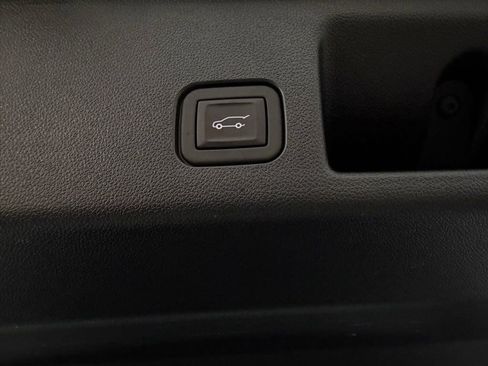 Used 2024 Chevrolet Equinox EV RS image 29