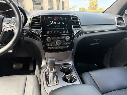 Used 2020 Jeep Grand Cherokee Limited X image 19