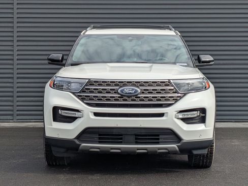 Used 2022 Ford Explorer King Ranch w/ Premium Technology Package image 2