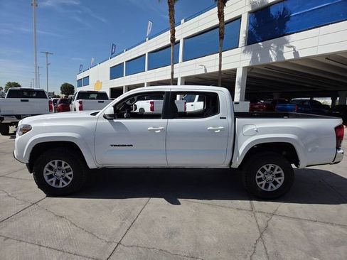 Used 2019 Toyota Tacoma SR5 RWD image 3