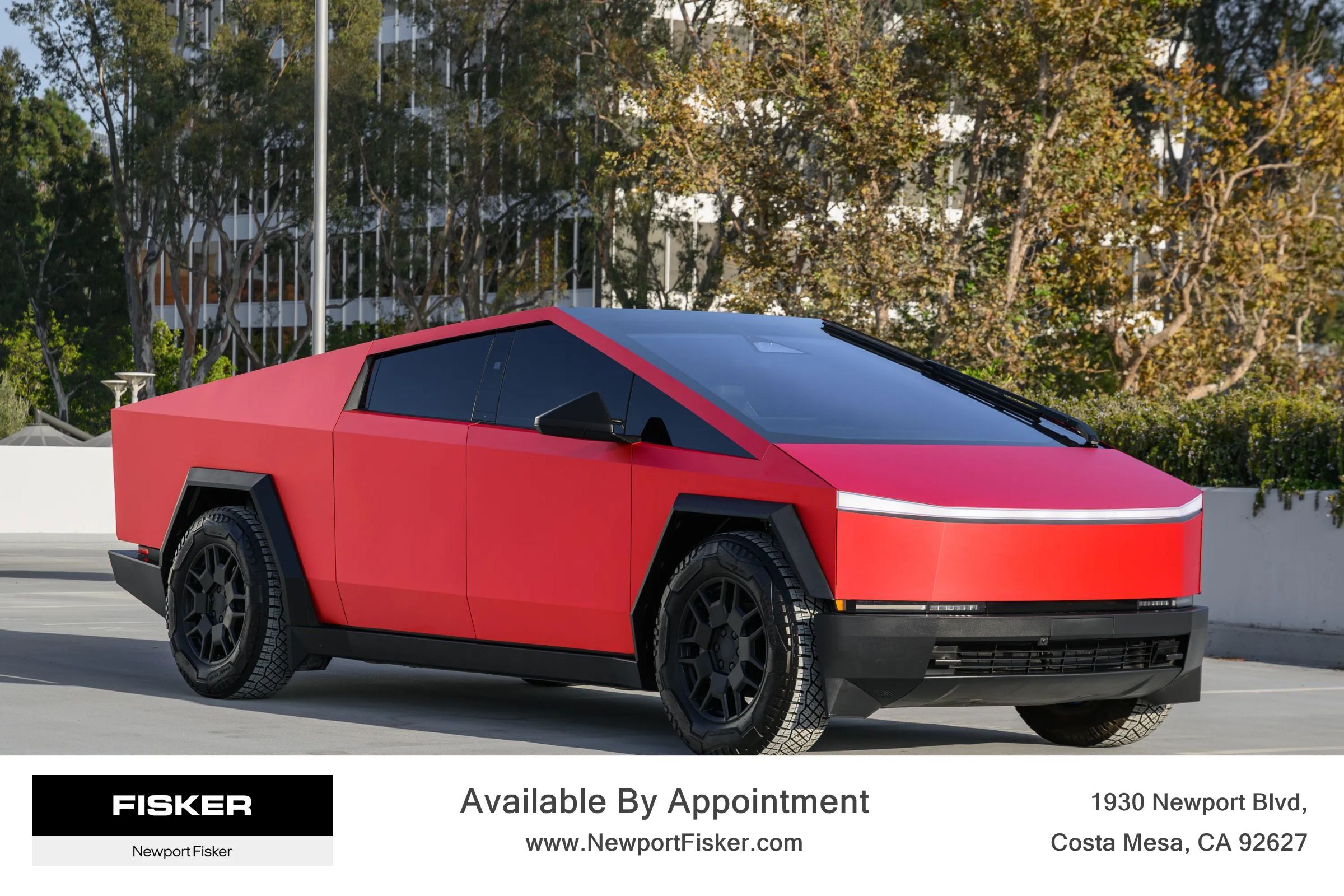 Used 2024 Tesla Cybertruck AWD Crew Cab image 10