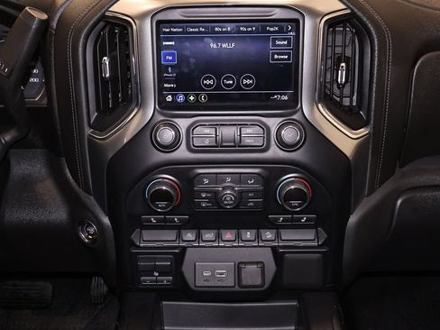 Used 2021 Chevrolet Silverado 1500 RST w/ Z71 Off-Road Package AWD/4WD image 27