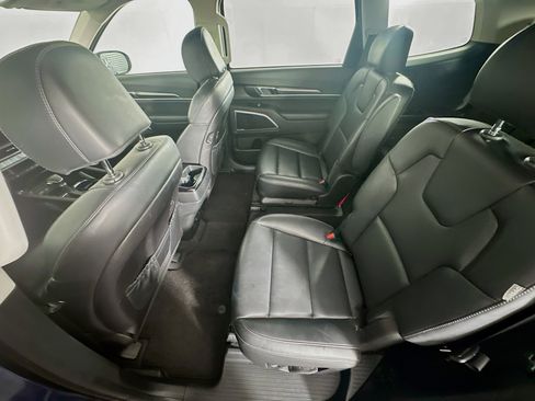 Used 2025 Kia Telluride S AWD/4WD image 29