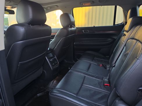 Used 2019 Lincoln MKT AWD image 23