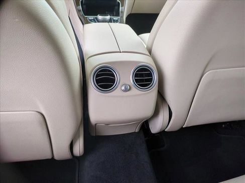 Used 2019 Mercedes-Benz GLC 300 image 17