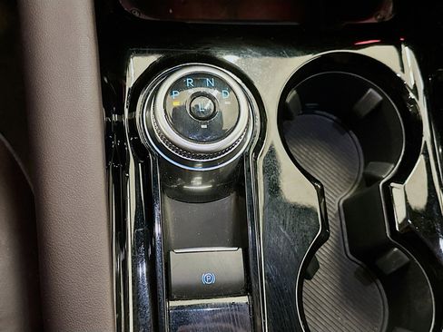 Used 2025 Ford Explorer Platinum w/ LUX Leather Package image 25