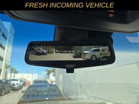 Used 2018 Cadillac Escalade Platinum image 18