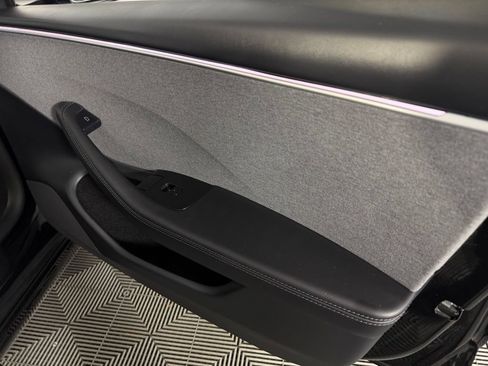 Used 2025 Tesla Model 3 Long Range RWD image 33