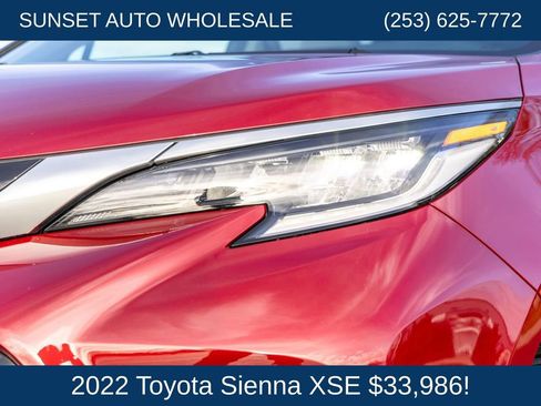 Used 2022 Toyota Sienna XSE FWD image 24
