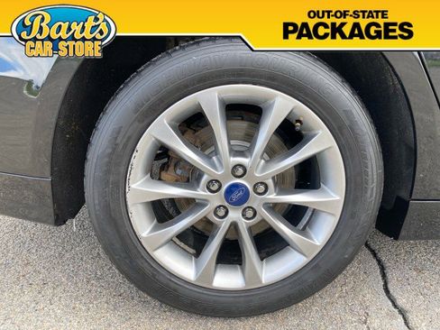 Used 2017 Ford Fusion SE w/ Fusion SE Technology Package image 7