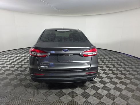 Used 2019 Ford Fusion SEL FWD image 4