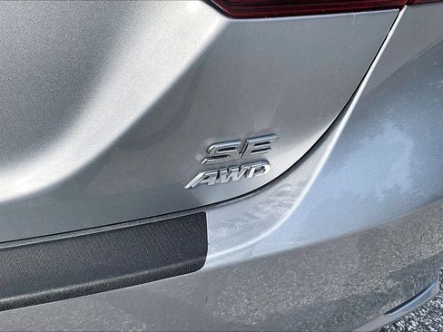 Used 2024 Toyota Camry SE AWD/4WD image 10