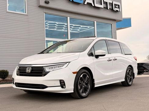 Used 2023 Honda Odyssey Elite image 9