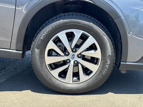 Certified 2022 Subaru Outback Premium AWD/4WD image 4