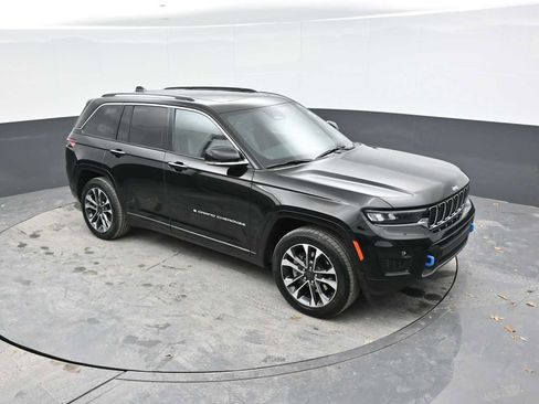 Used 2023 Jeep Grand Cherokee Overland image 31