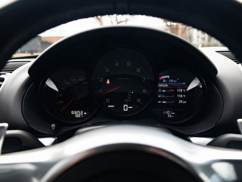 Used 2014 Porsche Cayman image 11