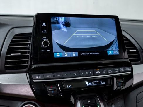 Used 2025 Honda Odyssey Sport-L image 18