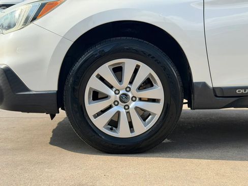 Used 2015 Subaru Outback 2.5i Premium AWD/4WD image 36