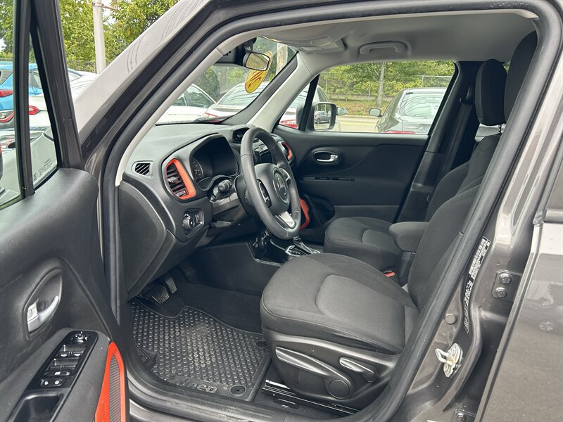 Used 2019 Jeep Renegade Sport AWD/4WD image 9