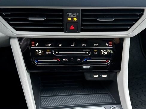 New 2026 Volkswagen Jetta SE image 23