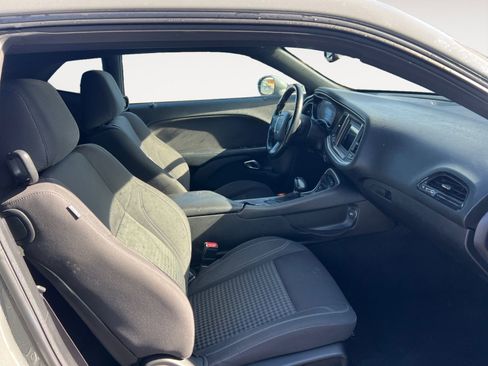 Used 2019 Dodge Challenger SXT RWD image 15