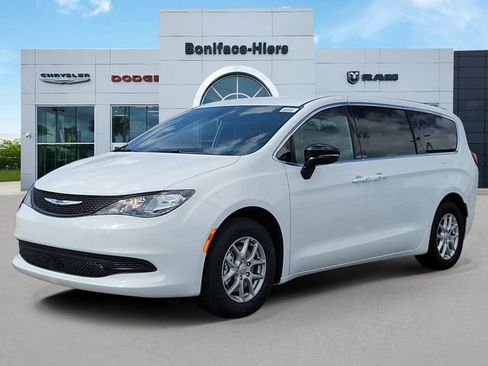 New 2026 Chrysler Voyager LX image 2