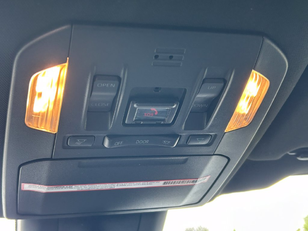 Used 2022 Toyota Highlander XSE FWD image 21