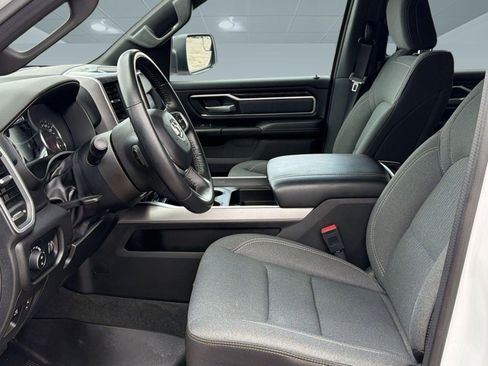 Used 2022 RAM 1500 Big Horn AWD/4WD image 5