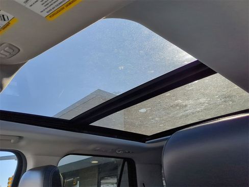 Used 2025 Ford Expedition Max Platinum image 39