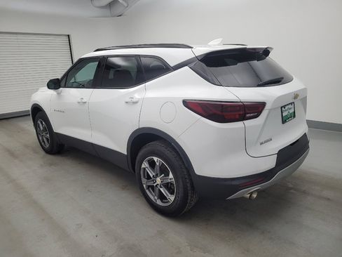 Used 2024 Chevrolet Blazer LT w/ Convenience Package FWD image 3