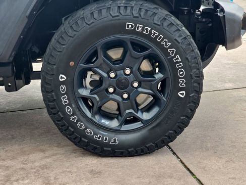 Used 2023 Jeep Wrangler Unlimited w/ Cold Weather Group image 38