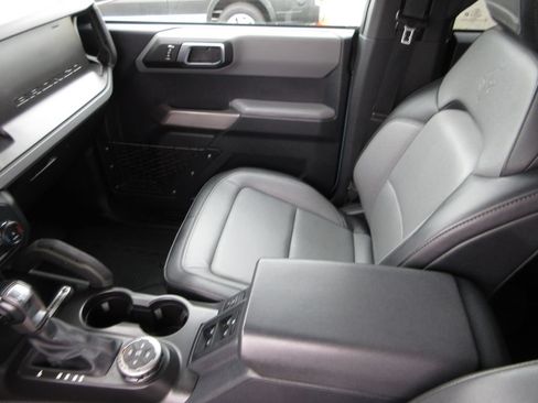 Used 2022 Ford Bronco Everglades AWD/4WD image 24