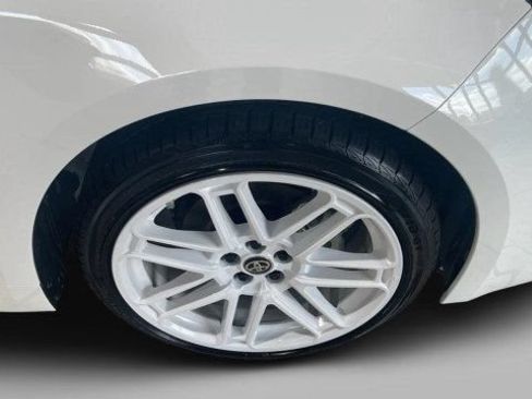 Used 2026 Toyota Corolla SE FWD image 5