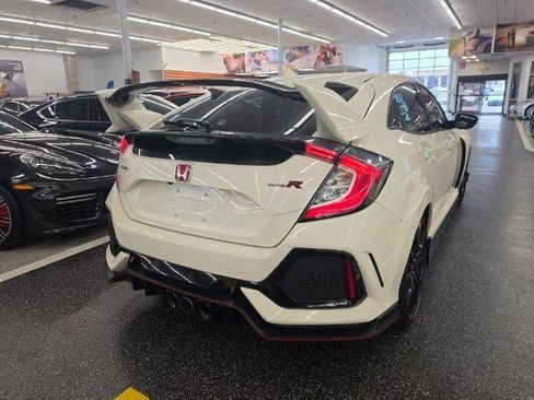 Used 2019 Honda Civic Type R image 5