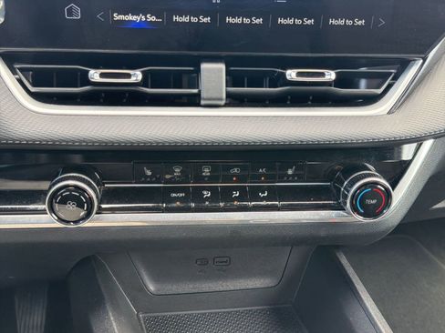 Used 2025 Chevrolet Equinox LT image 25