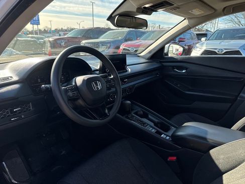 Used 2023 Honda Accord EX image 13