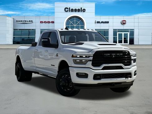 Used 2025 RAM 3500 Laramie AWD/4WD image 1