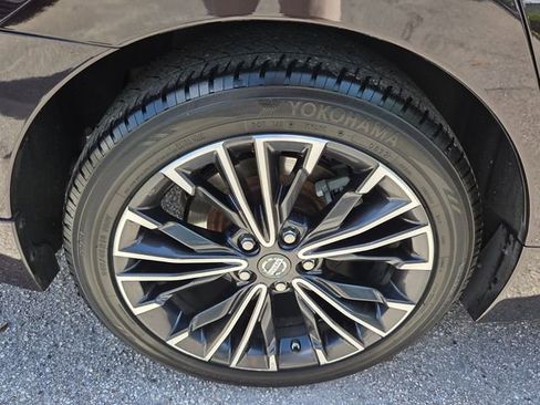 Used 2016 Nissan Maxima Platinum w/ Interior Lighting Package image 20