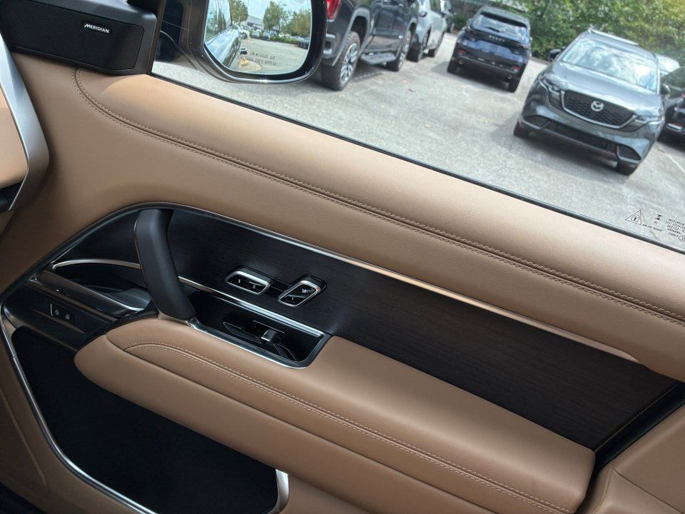 New 2026 Land Rover Range Rover SE AWD/4WD image 31