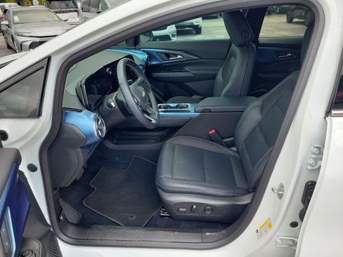 Used 2024 Chevrolet Equinox EV LT FWD image 13