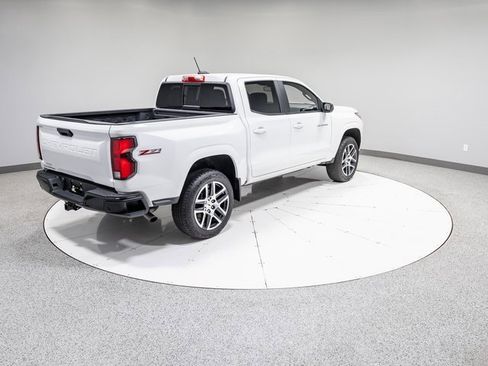 Used 2023 Chevrolet Colorado Z71 w/ Z71 Convenience Package 2 image 30