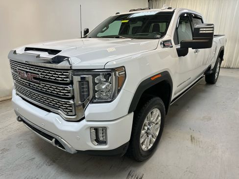 Used 2023 GMC Sierra 3500 Denali w/ Denali Ultimate Package image 10
