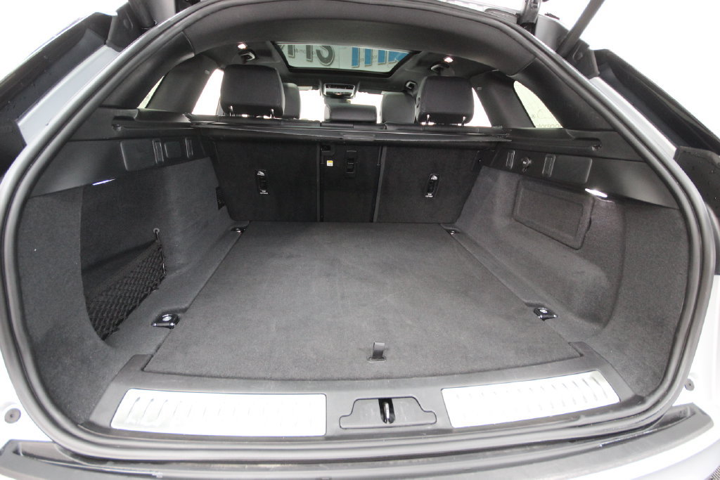 Used 2025 Land Rover Range Rover Velar Dynamic SE AWD/4WD image 6