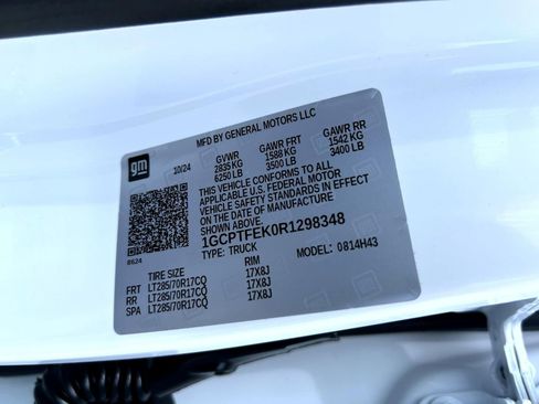 Certified 2024 Chevrolet Colorado ZR2 w/ Technology Package AWD/4WD image 25