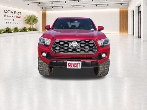 Used 2020 Toyota Tacoma TRD Off-Road w/ Technology Package AWD/4WD image 3