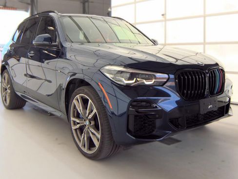 Used 2022 BMW X5 M50i AWD/4WD image 2