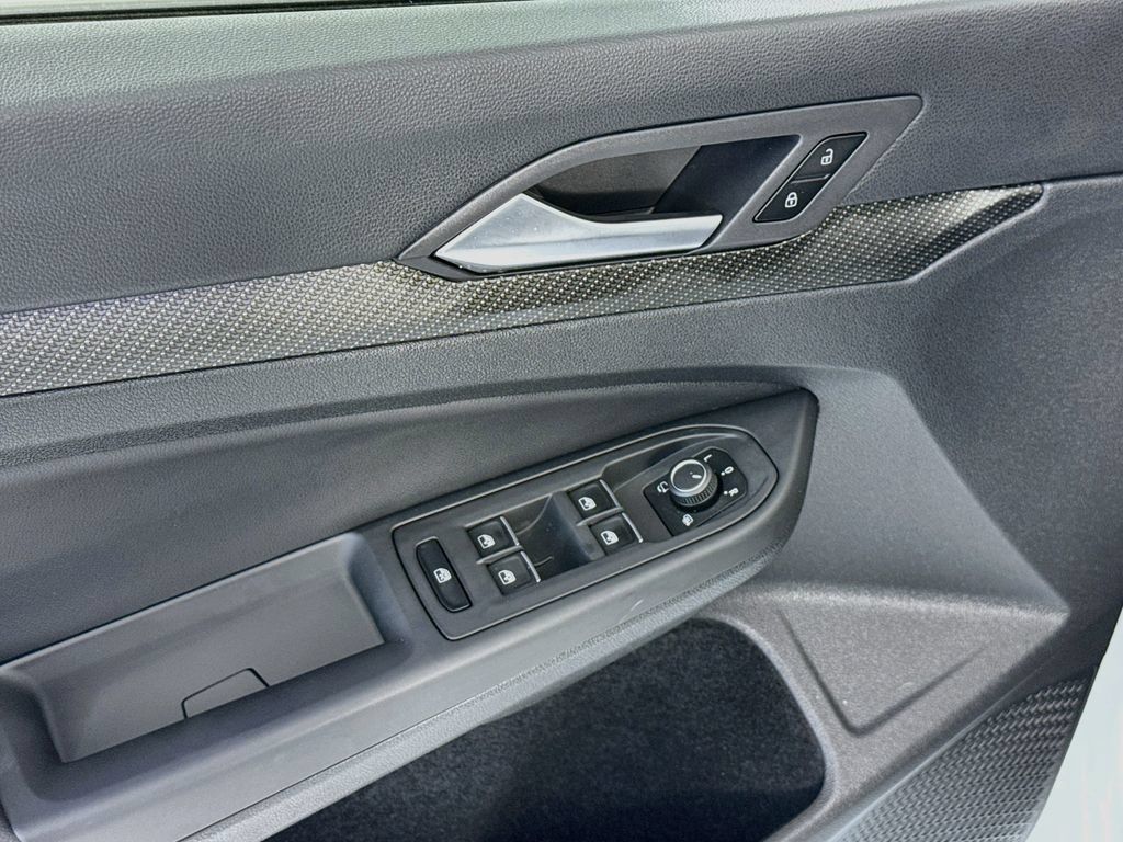 Used 2024 Volkswagen Golf R AWD/4WD image 23