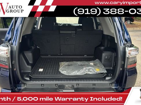 Used 2018 Toyota 4Runner TRD Off-Road AWD/4WD image 19