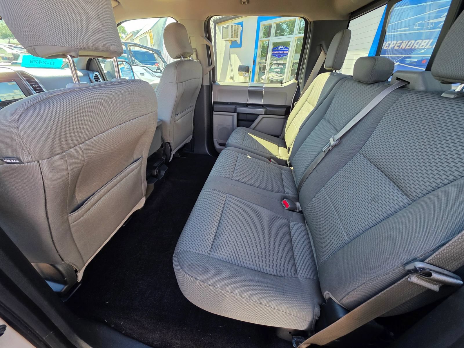 Used 2016 Ford F150 XLT w/ Equipment Group 302A Luxury AWD/4WD image 9